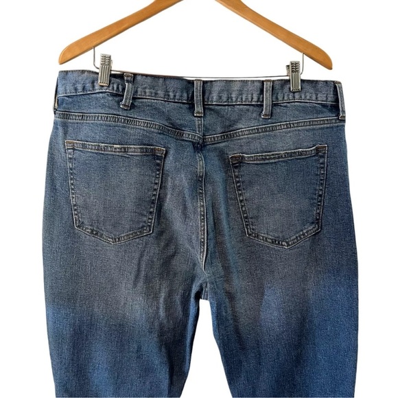 Old Navy Men’s Jeans Slim Size 38x32 Built In Tough Flex Light Wash Denim Bottom - Picture 5 of 5